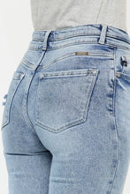 Load image into Gallery viewer, High Rise Slim Straight Jeans