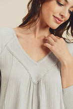 Load image into Gallery viewer, Grey Knit Picot Edging Top